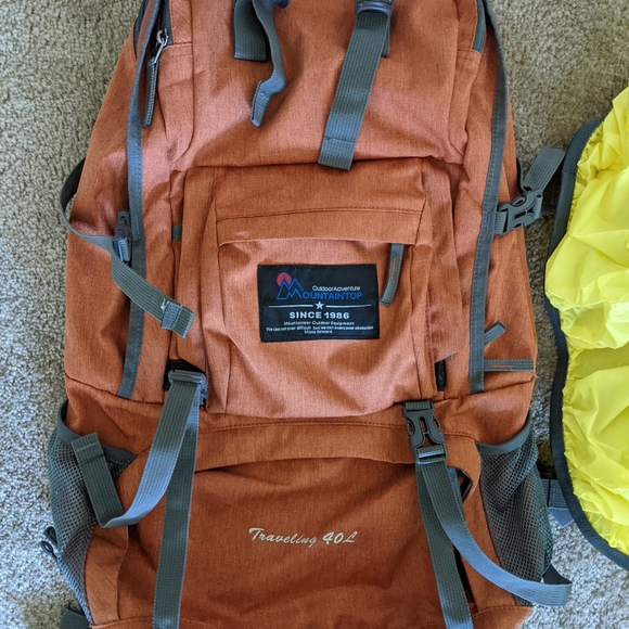 MOUNTAINTOP 40L Hiking Backpacks with Rain Cover - Picture 2 of 8